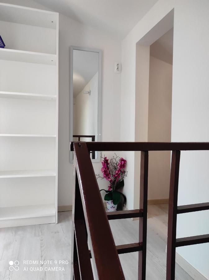 Apartma איזולה מראה חיצוני תמונה